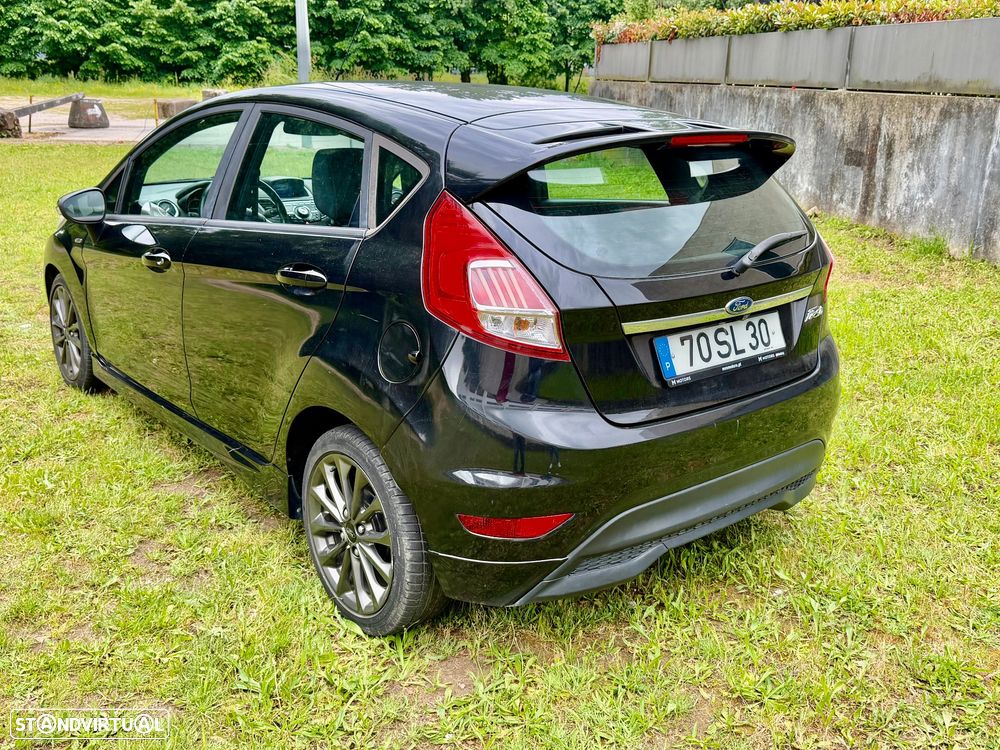Ford Fiesta 1.5 TDCi STLine - 32