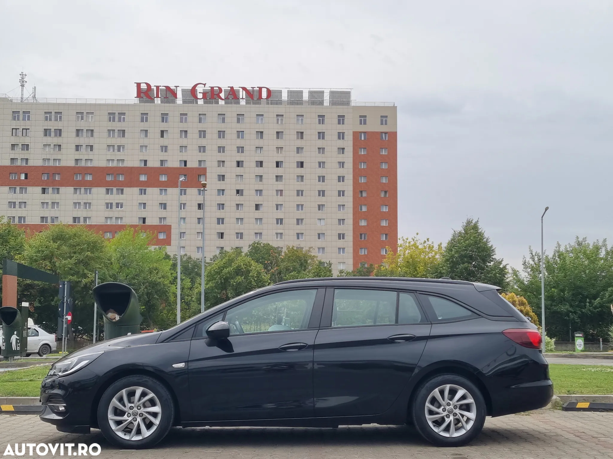 Opel Astra 1.2 Turbo Start/Stop Business Elegance - 2