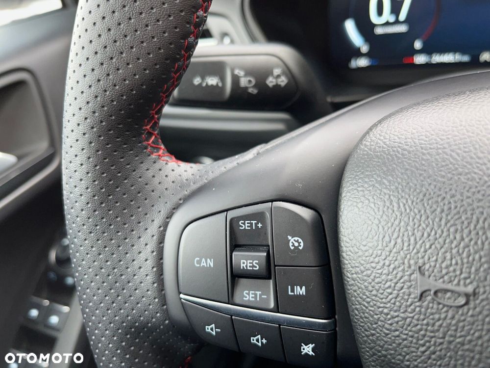 Ford Focus - 25