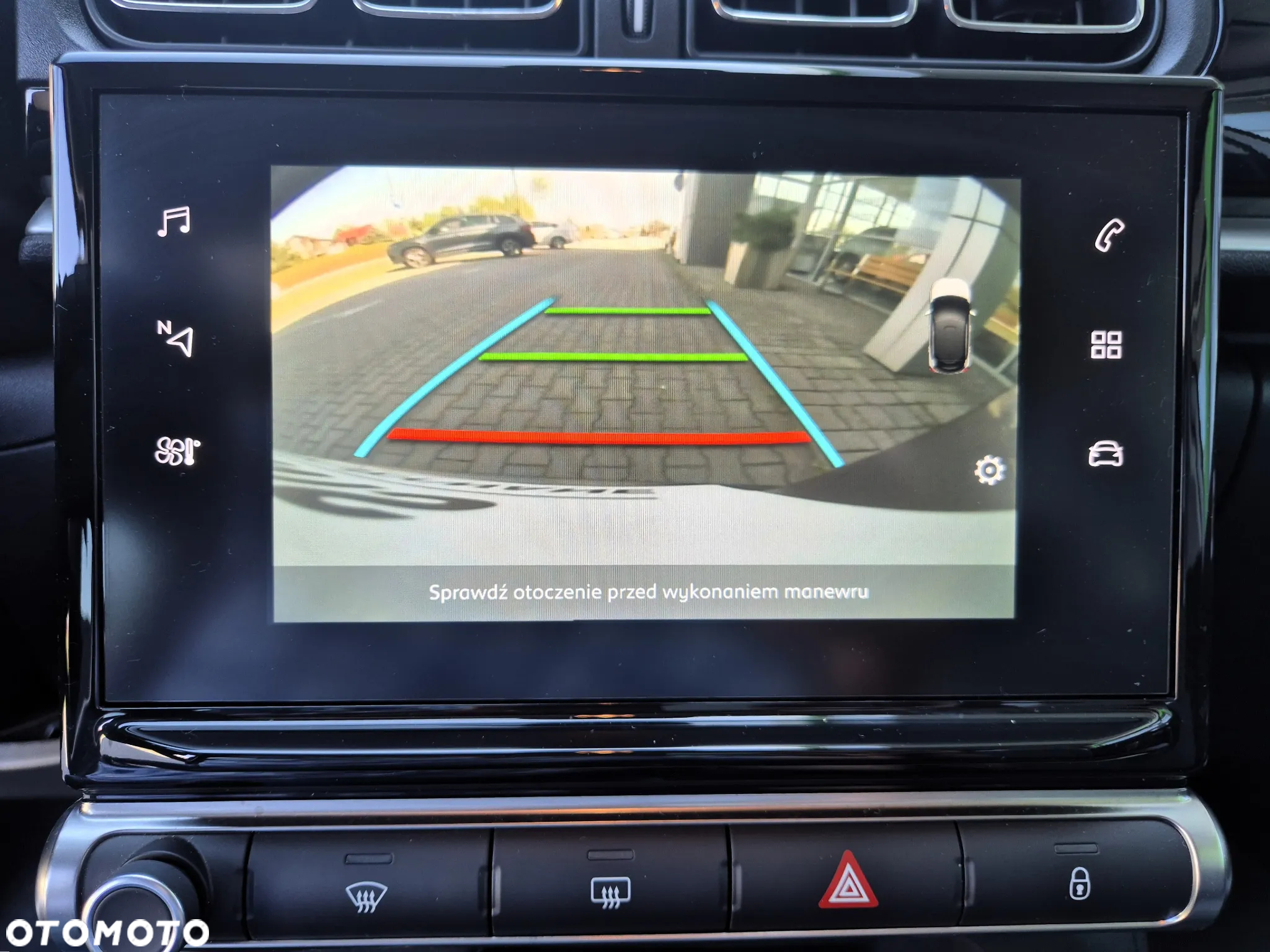 Citroën C3 1.2 PureTech Shine EAT6 - 31