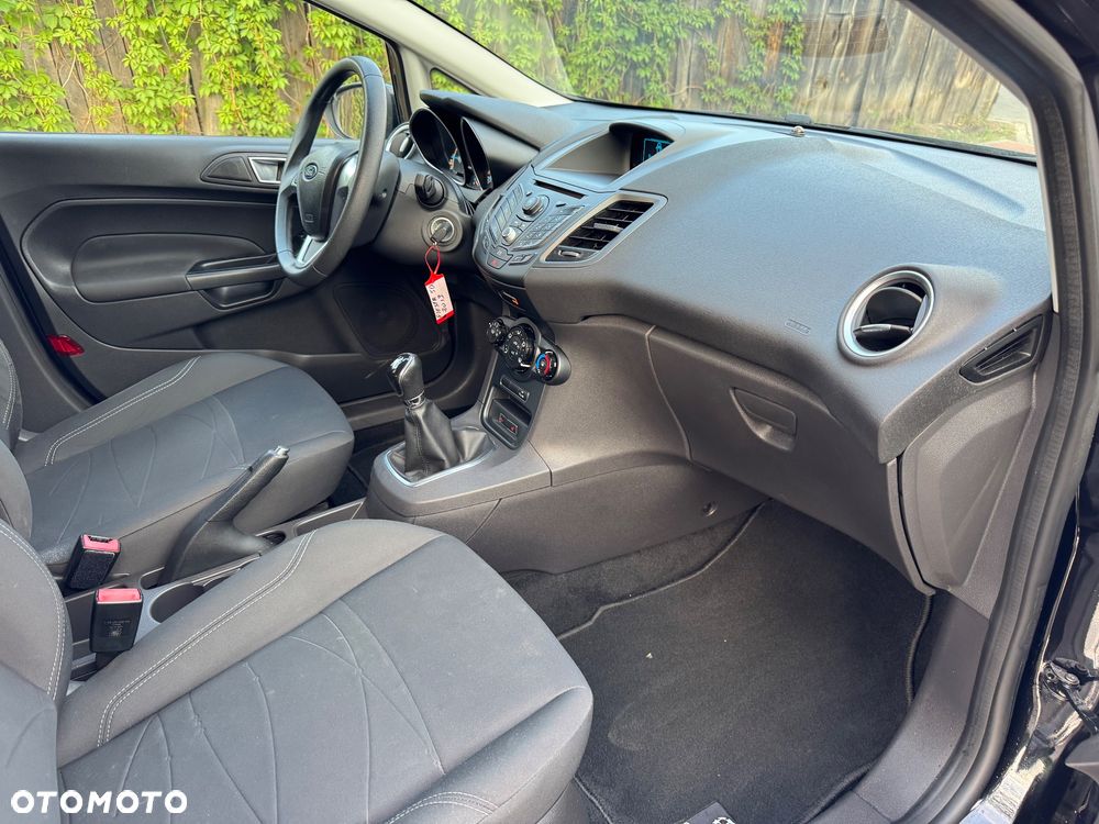 Ford Fiesta 1.0 EcoBoost Start-Stop Champions Edition - 13