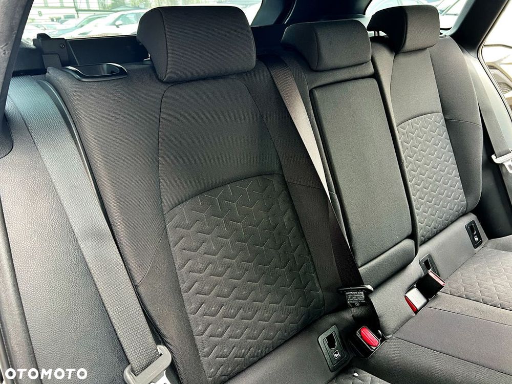 Toyota Corolla 2.0 Hybrid Comfort - 15