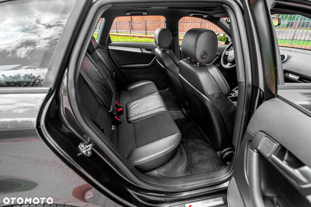 Audi A3 Sportback 2.0 TDI DPF quattro S line Sportpaket (plus) - 24