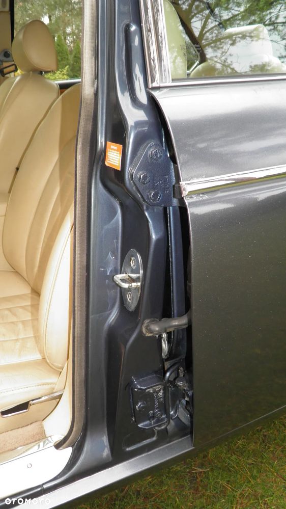 Jaguar XJ XJ12 5.3i - 12