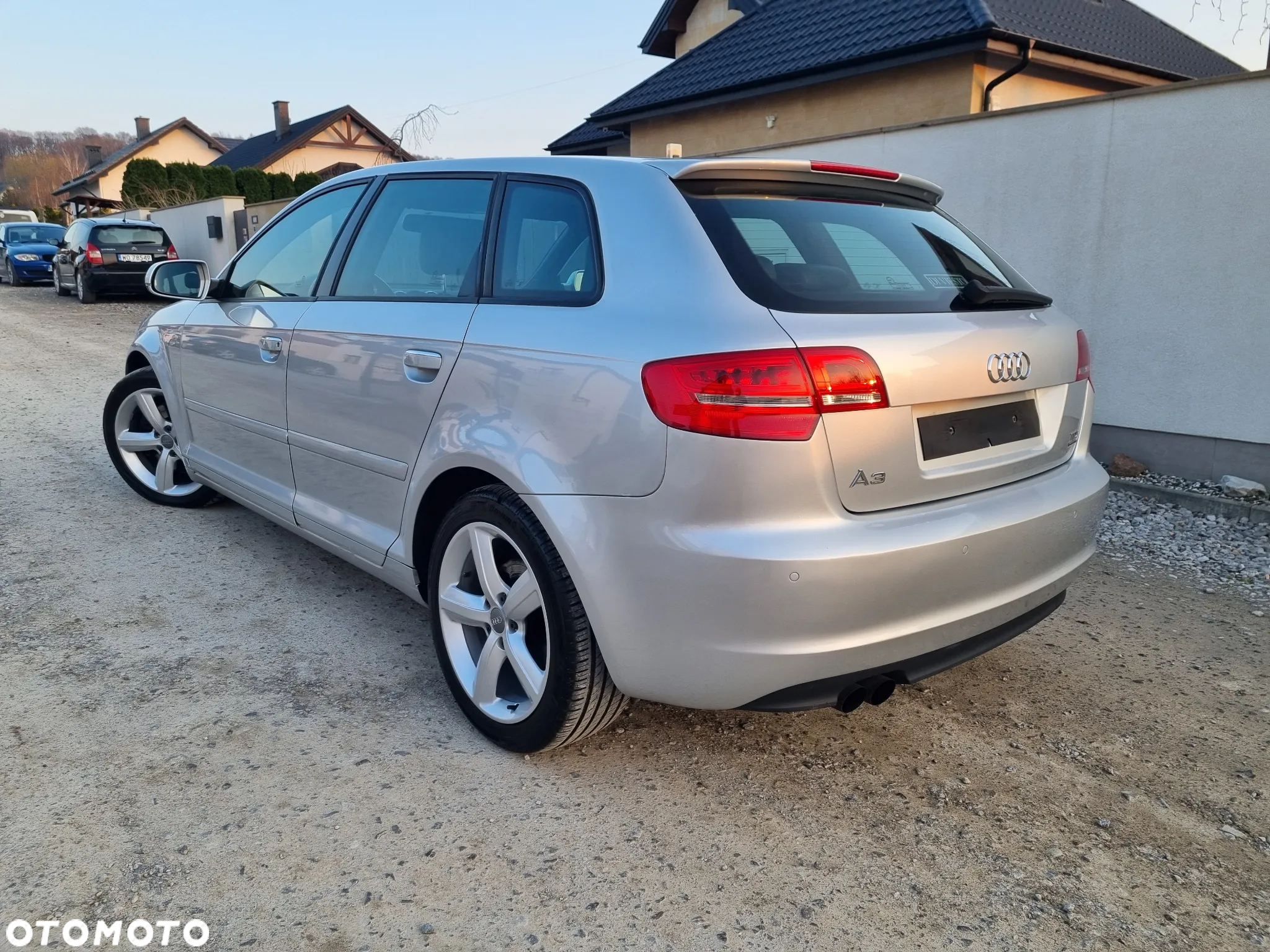 Audi A3 2.0 TDI Sportback DPF quattro S line Sportpaket plus - 4