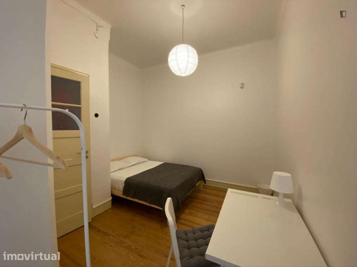 Quarto - localizado em Saldanha Lisbon - Grande imagem: 3/7