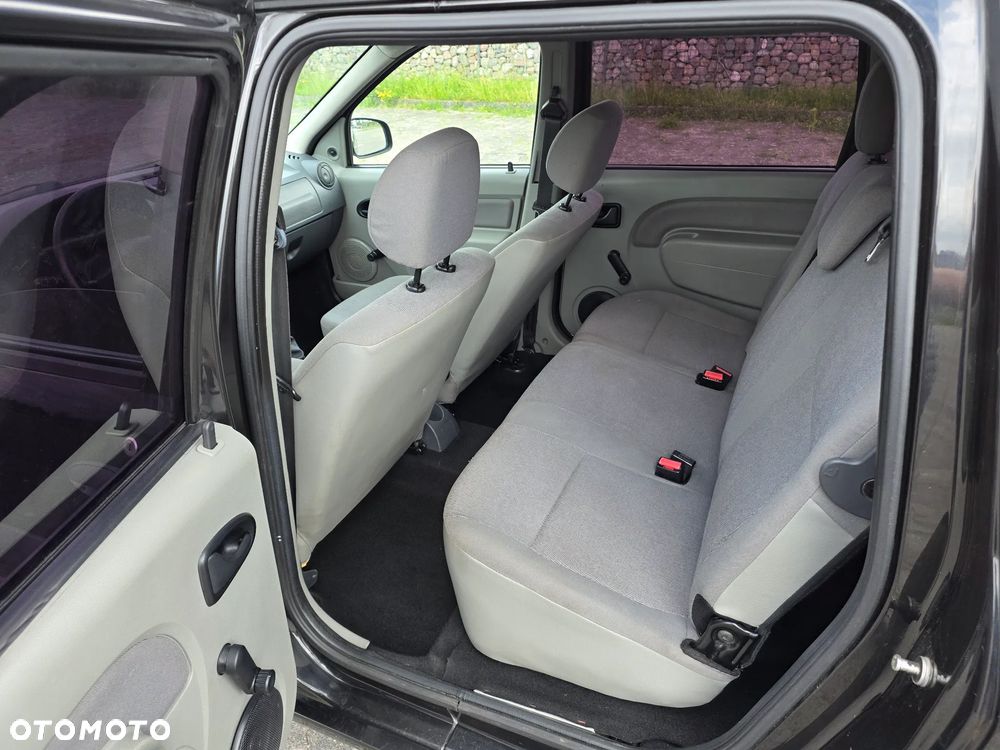 Dacia Logan 1.4 - 15