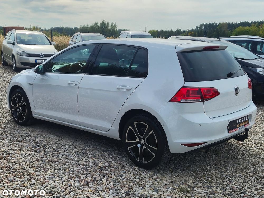 Volkswagen Golf - 18