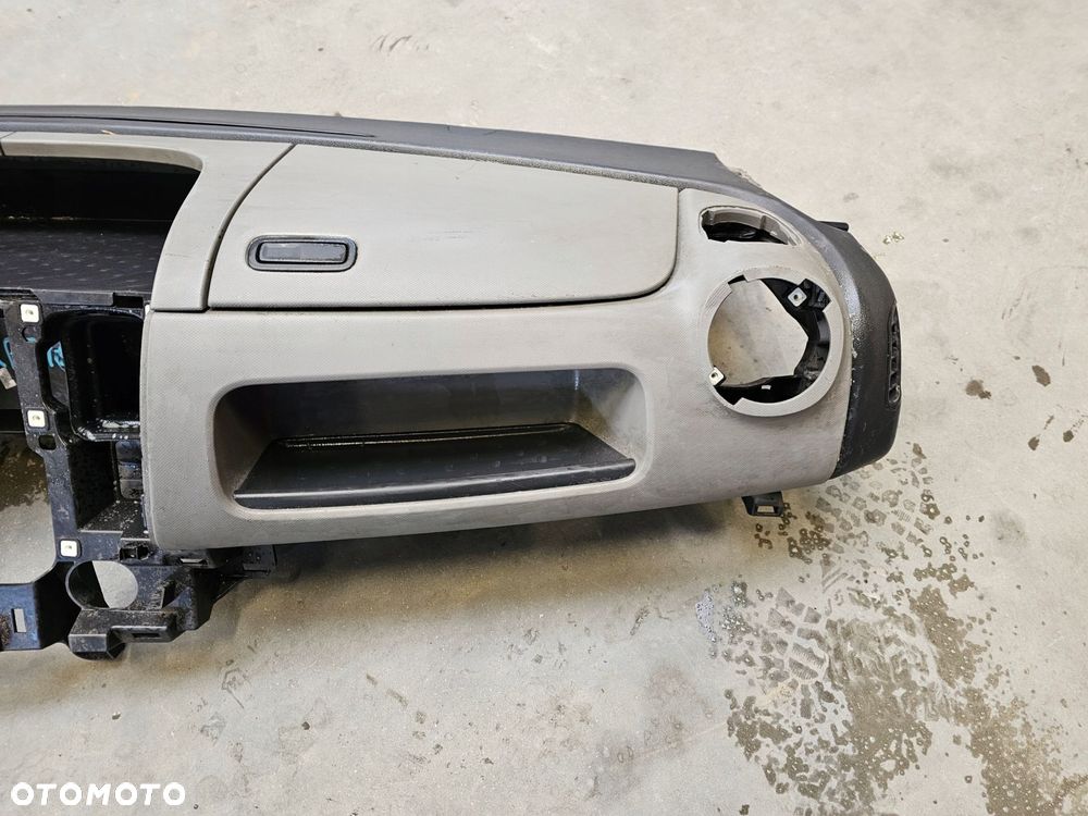 trafic iii lift deska rozdzielcza 681004777r - 2