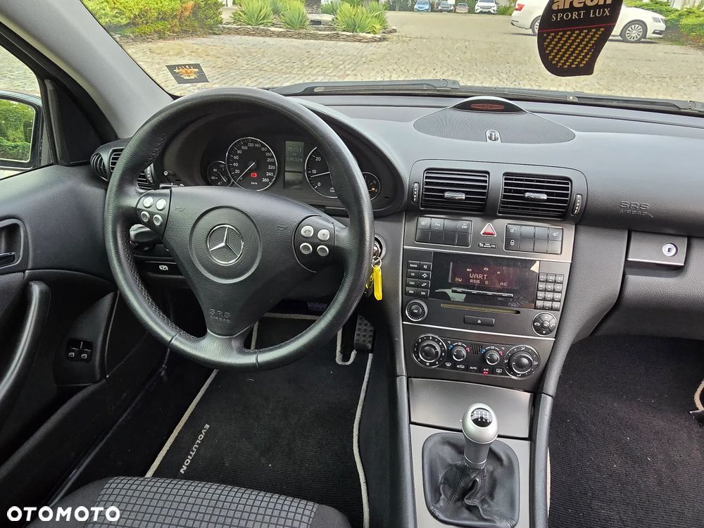 Mercedes-Benz Klasa C 200 Kompressor Sport Edition - 34