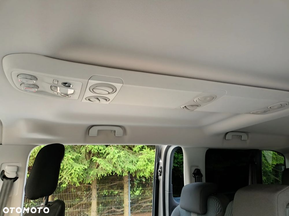 Peugeot Traveller 2.0 BlueHDi Long Business - 20