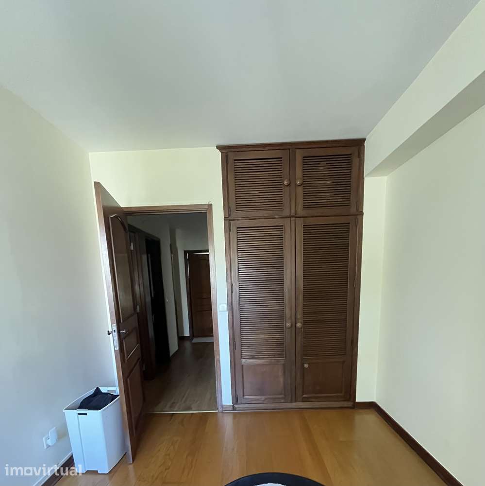 Quarto Individual Mobiliado na zona da Boavista. - Grande imagem: 3/9