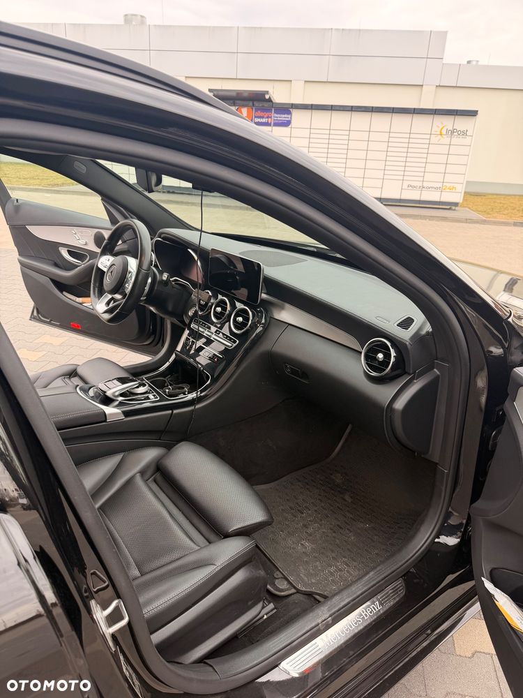 Mercedes-Benz Klasa C 300 d 4MATIC 9G-TRONIC - 18