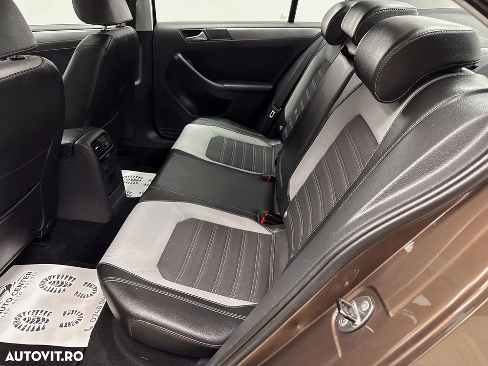 Volkswagen Jetta 1.4 TSI DSG Highline - 17