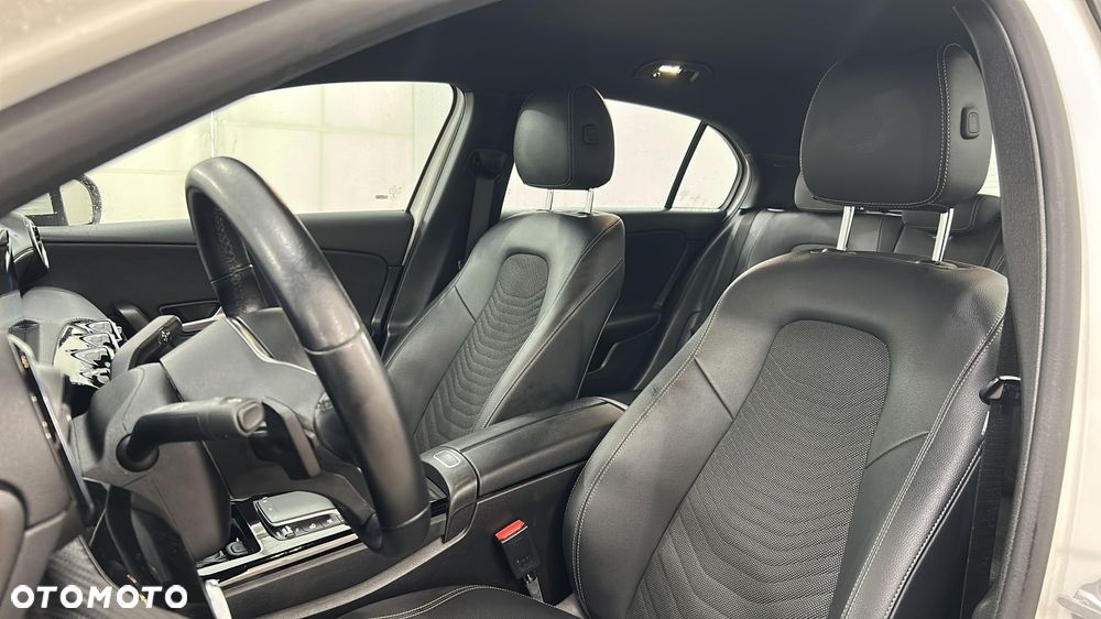 Mercedes-Benz Klasa A 200 7G-DCT - 17