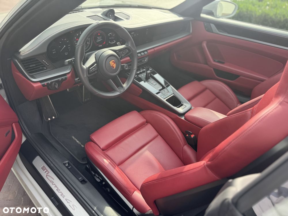 Porsche 911 Carrera 4S - 7