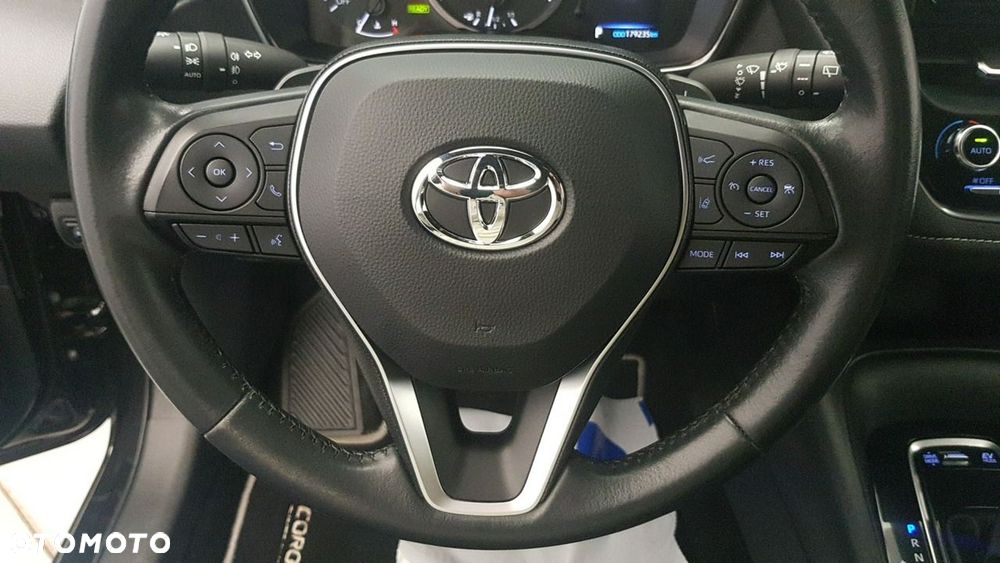 Toyota Corolla - 22