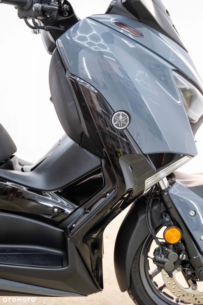 Yamaha X-max - 12