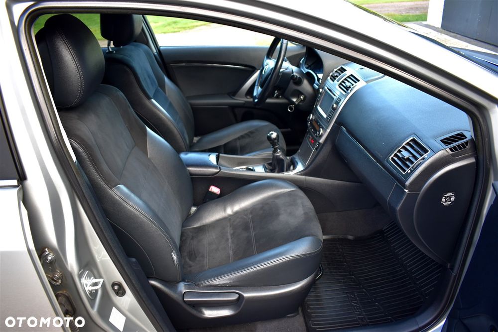 Toyota Avensis Touring Sports 1.8 Business Edition - 22