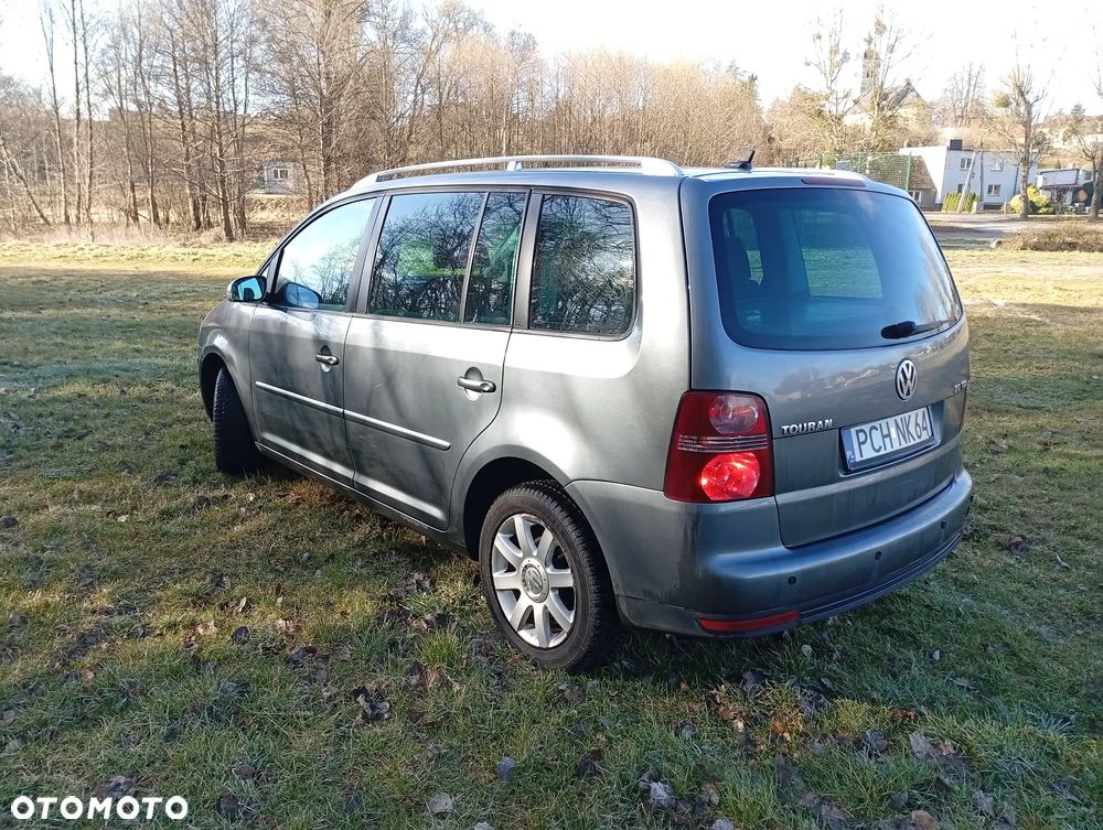 Volkswagen Touran 2.0 TDI Highline - 7