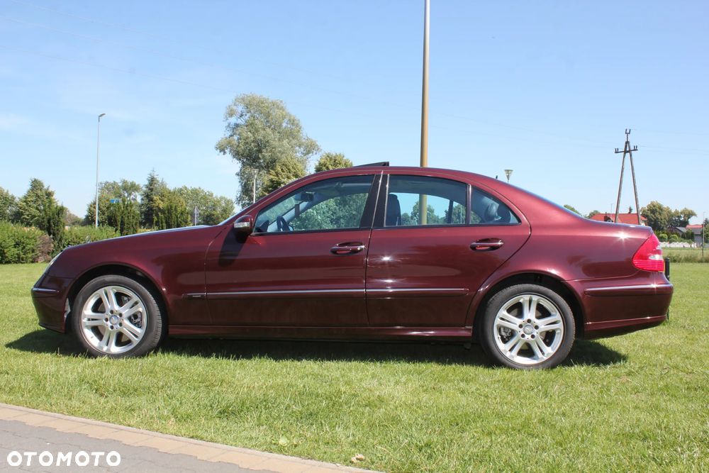 Mercedes-Benz Klasa E 500 4Matic Automatik Avantgarde - 8