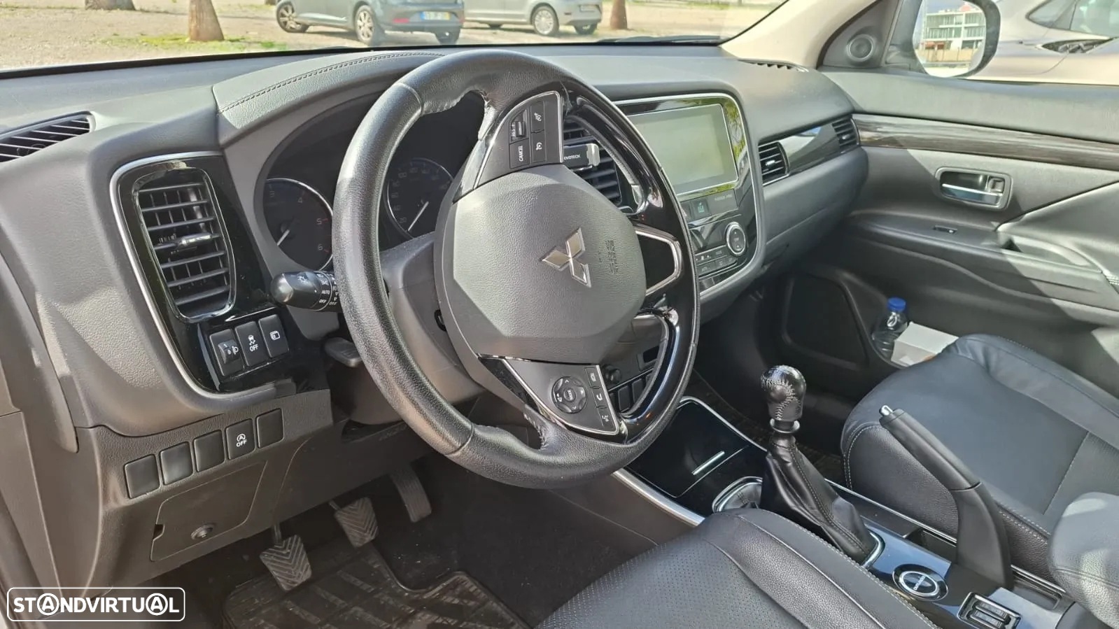 Mitsubishi Outlander 2.2 DI-D Instyle Navi - 3