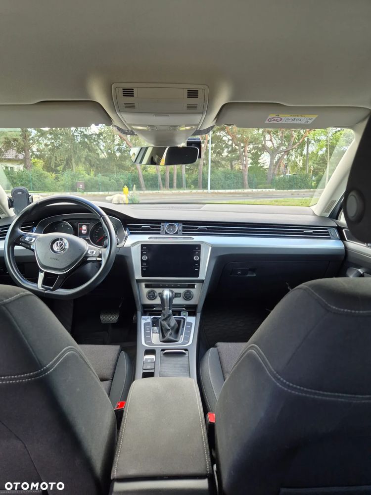 Volkswagen Passat 2.0 TDI SCR Comfortline DSG - 11