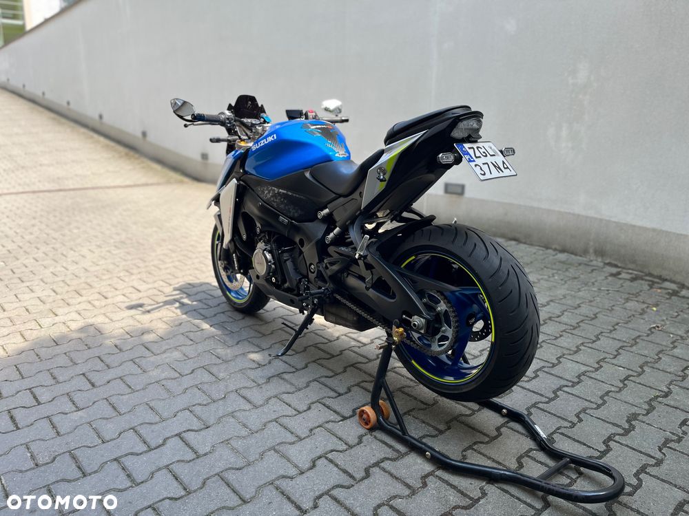 Suzuki GSX 1000 - 8