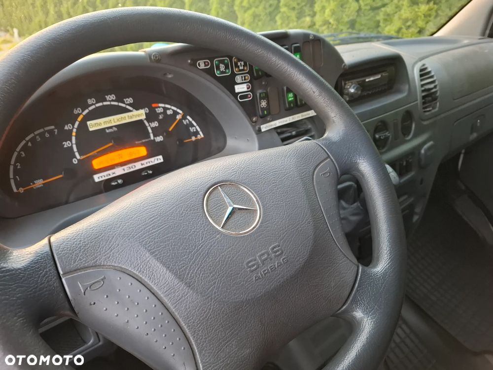 Mercedes-Benz Sprinter - 16