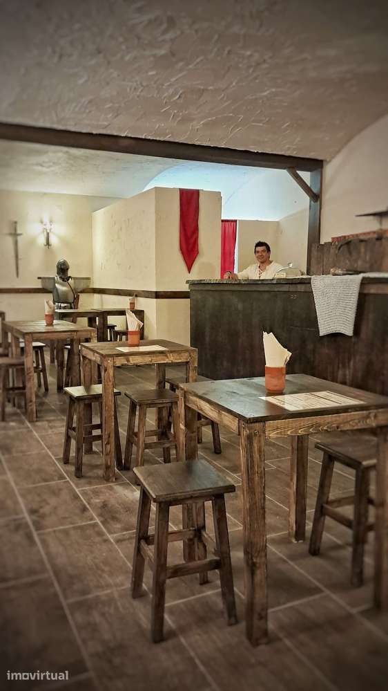 Trespasse de Bar temático em funcionamento no centro de Sintra - Grande imagem: 5/8
