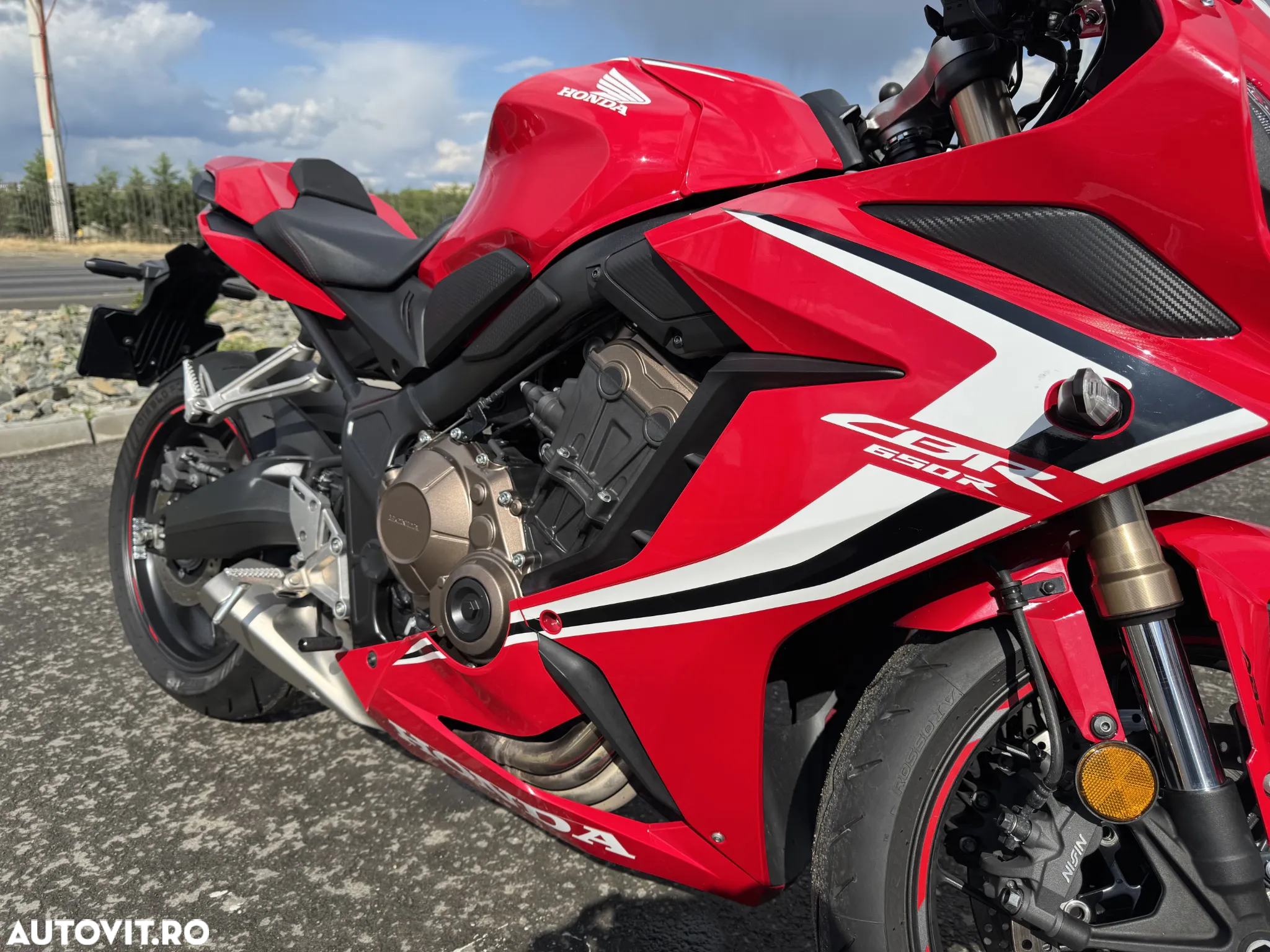 Honda CBR 650R - 10
