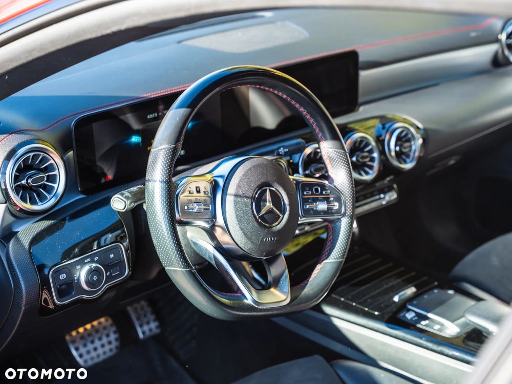 Mercedes-Benz CLA 200 AMG Line 7G-DCT - 2