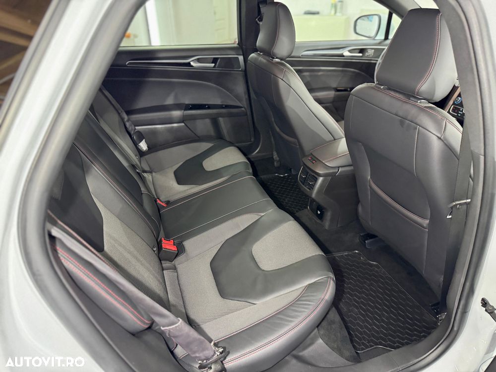 Ford Mondeo 2.0 TDCi Powershift AWD ST Line High - 6