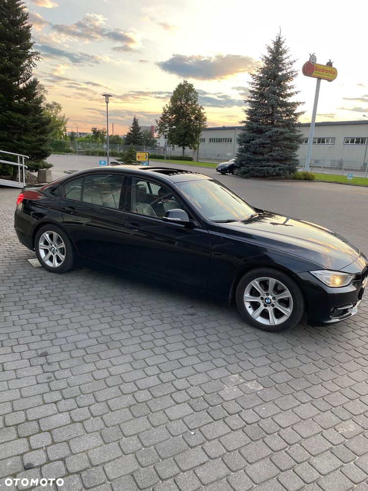 BMW Seria 3 330d Sport Line - 5