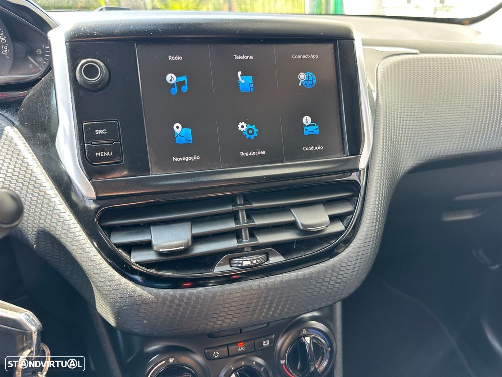 Peugeot 208 1.6 BlueHDi Style - 11