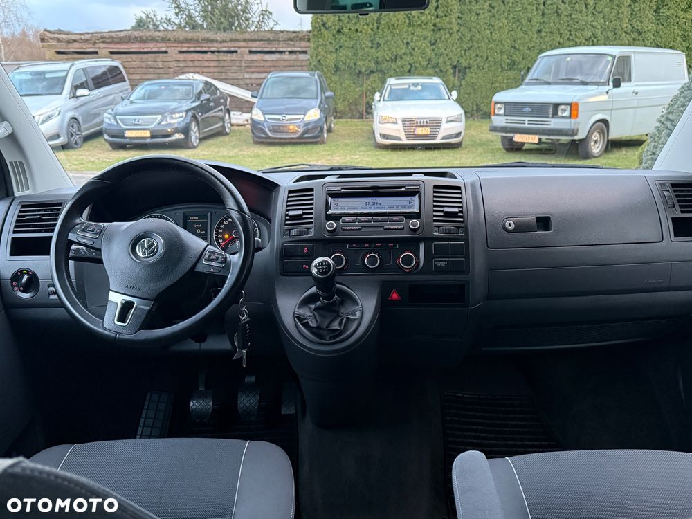 Volkswagen Multivan - 19