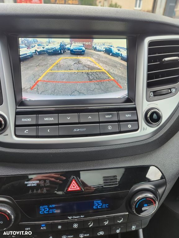 Hyundai Tucson 2.0 CRDI 4WD 6AT Style - 11