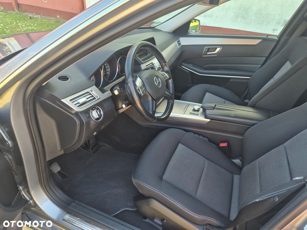 Mercedes-Benz Klasa E 350 BlueTEC 4Matic 7G-TRONIC - 14