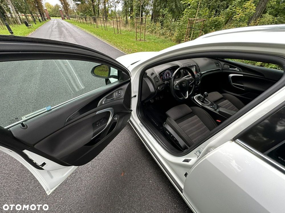 Opel Insignia - 17