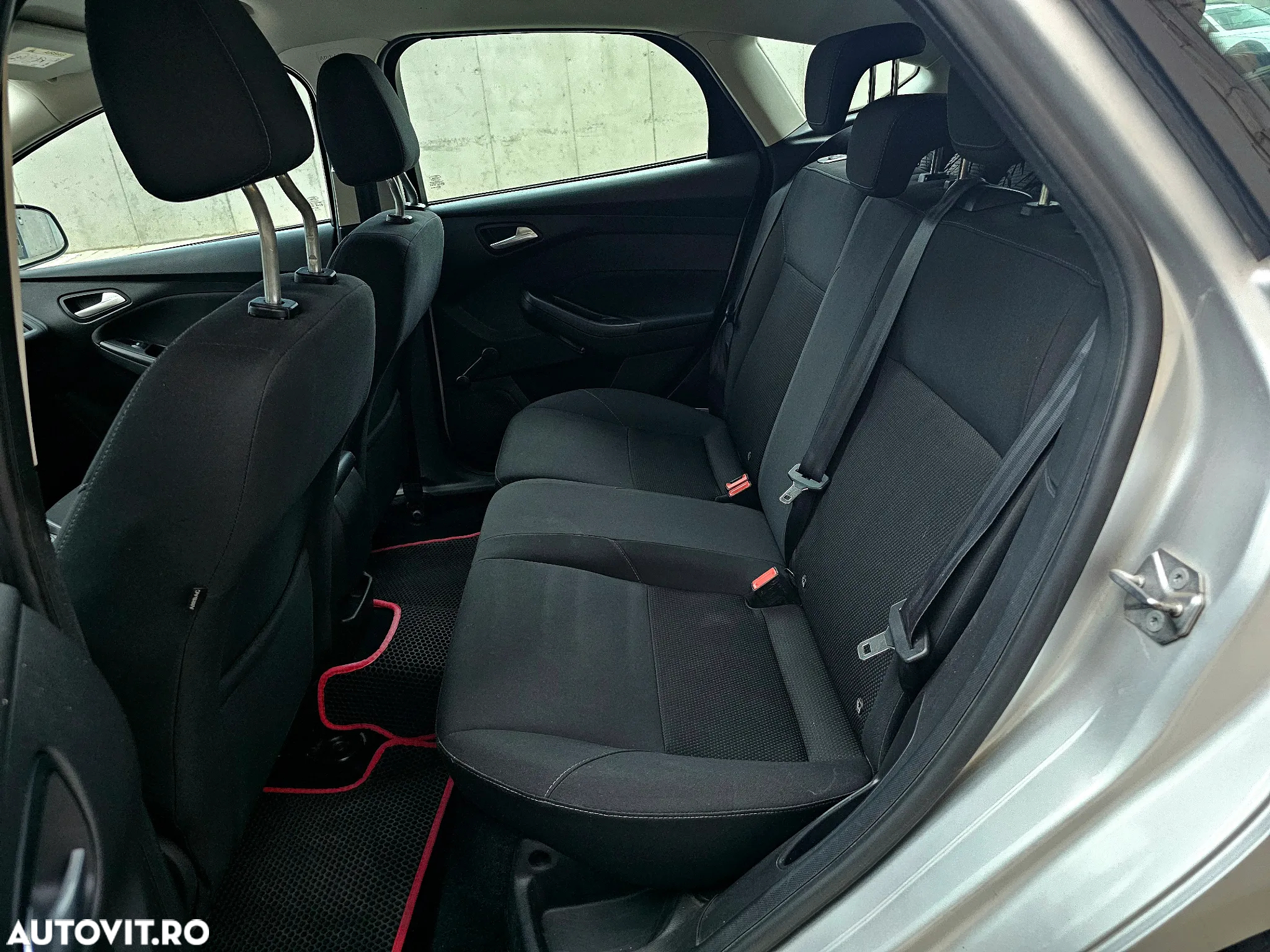 Ford Focus 1.0 EcoBoost Trend - 26