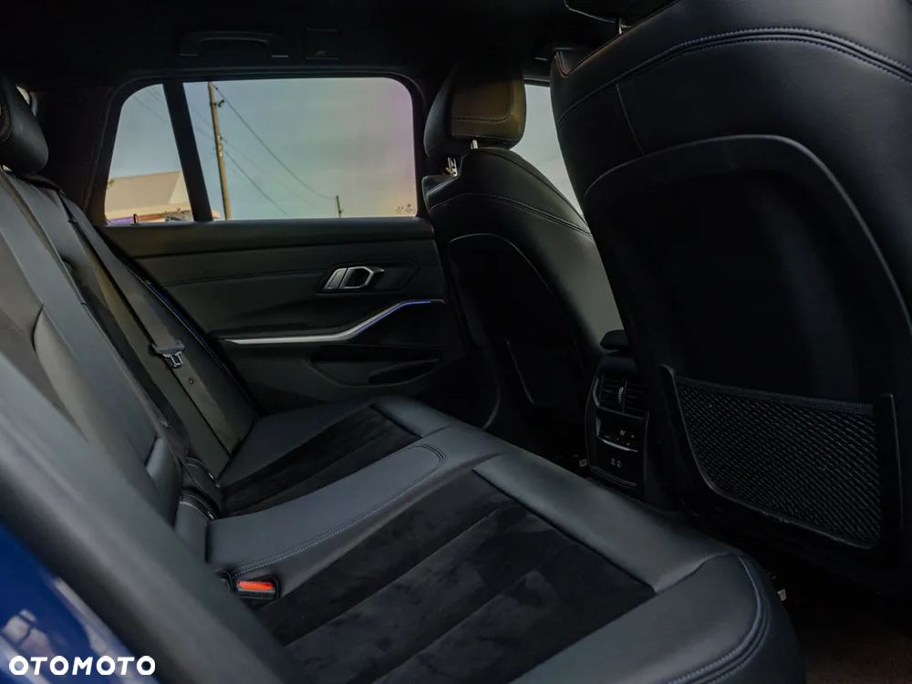 BMW Seria 3 320d xDrive - 11