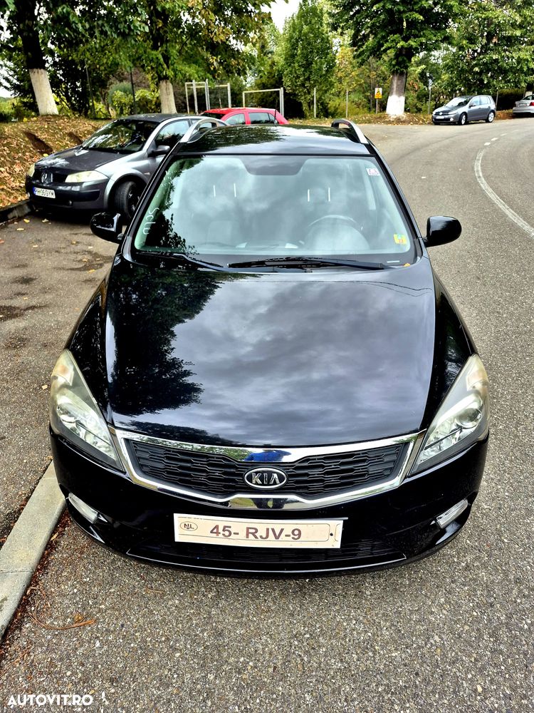 Kia Ceed 1.6 GDI Dream Team Edition - 16