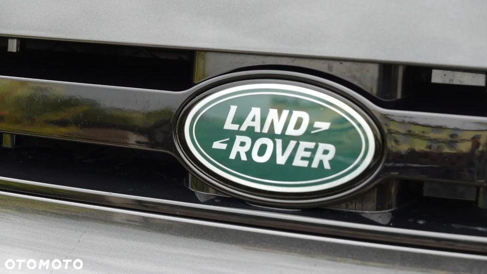 Land Rover Defender - 1