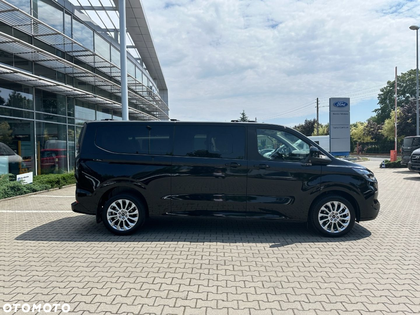 Ford Tourneo Custom - 5