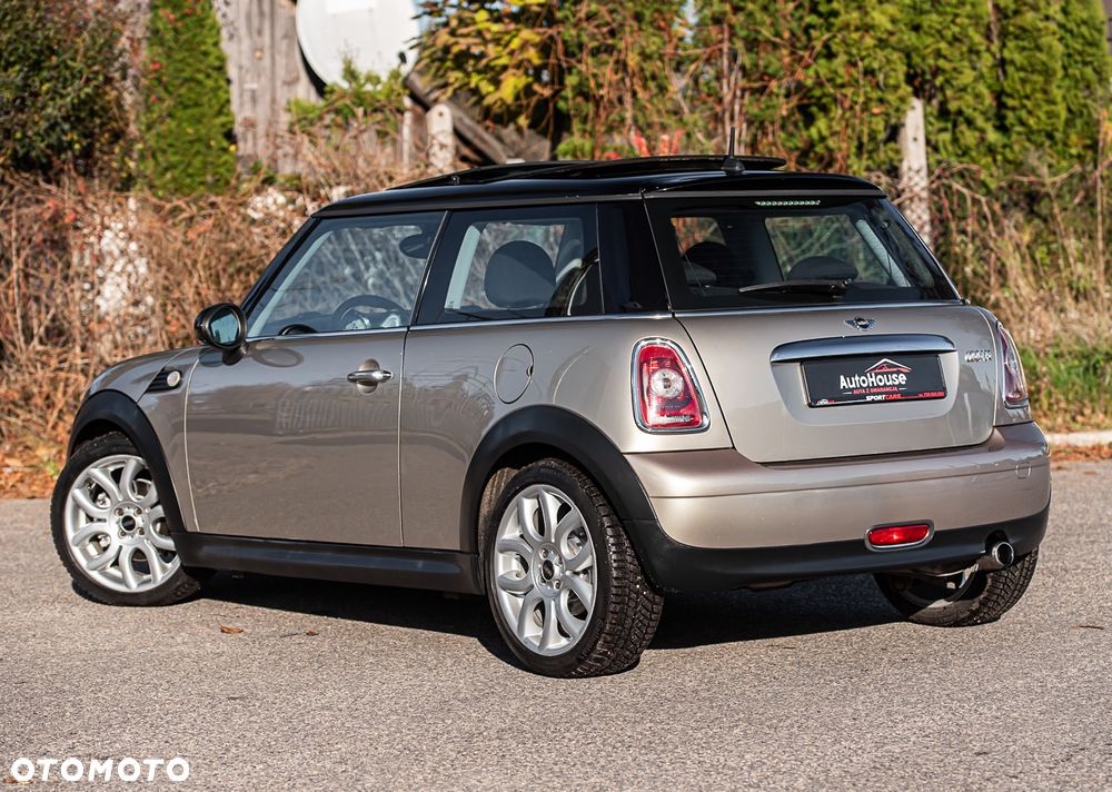 MINI Cooper Standard - 12