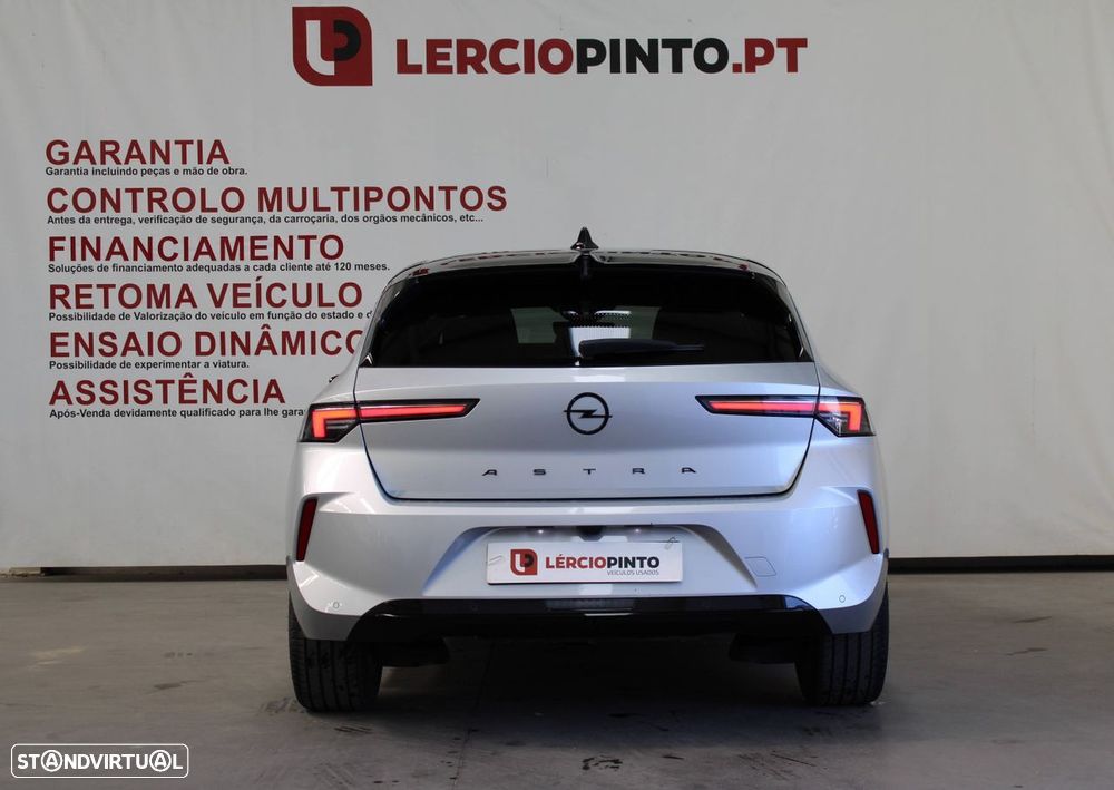 Opel Astra 1.2 T GS - 4