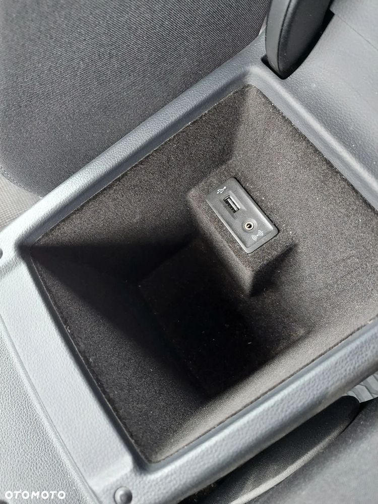 Volkswagen Passat 2.0 TDI (BlueMotion Technology) Comfortline - 11
