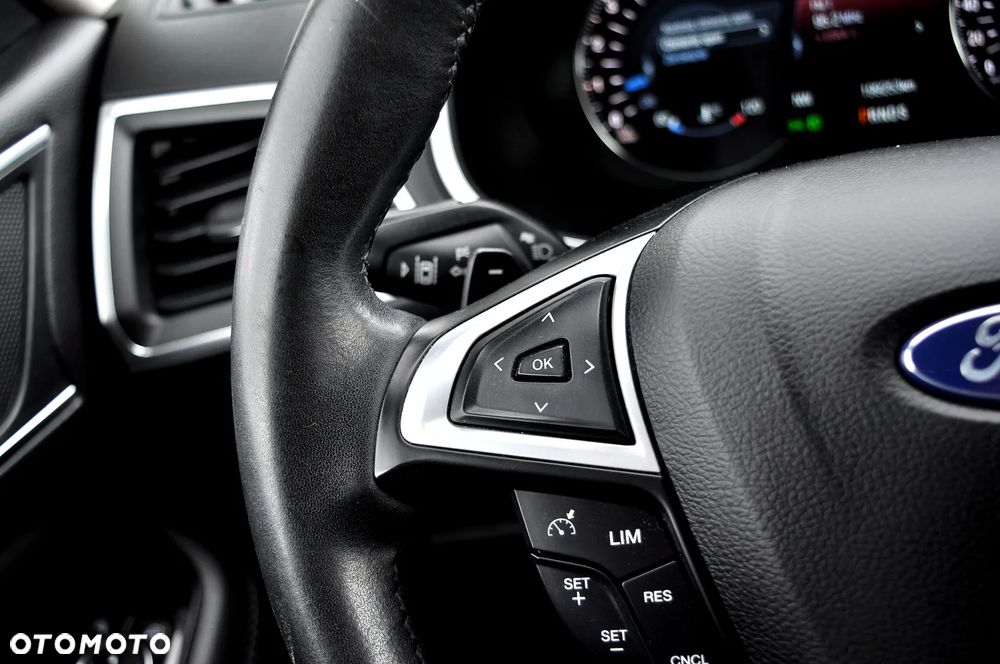 Ford S-Max - 31