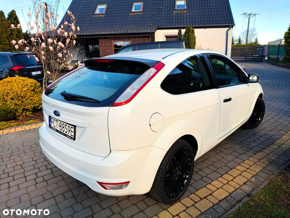 Ford Focus 1.4 16V Style+ - 23
