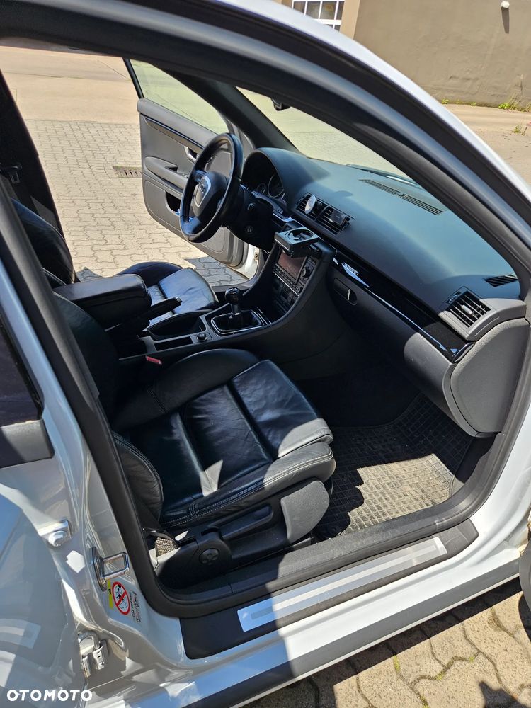 Audi A4 Avant 2.0 TDI DPF Quattro - 23